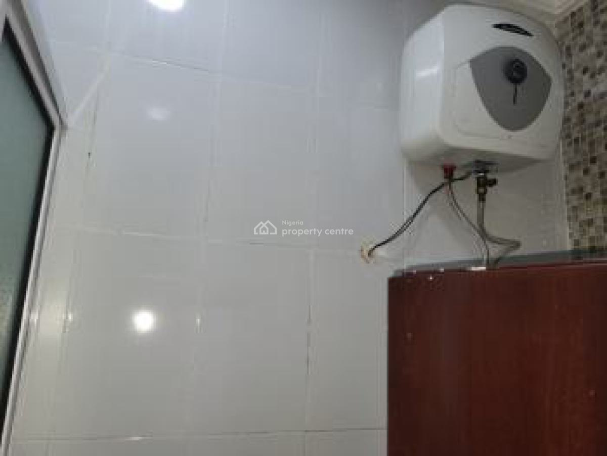 Beautiful 3 Bedrooms Apartment, Gra Phase 2, Magodo, Lagos, Flat / Apartment Short Let