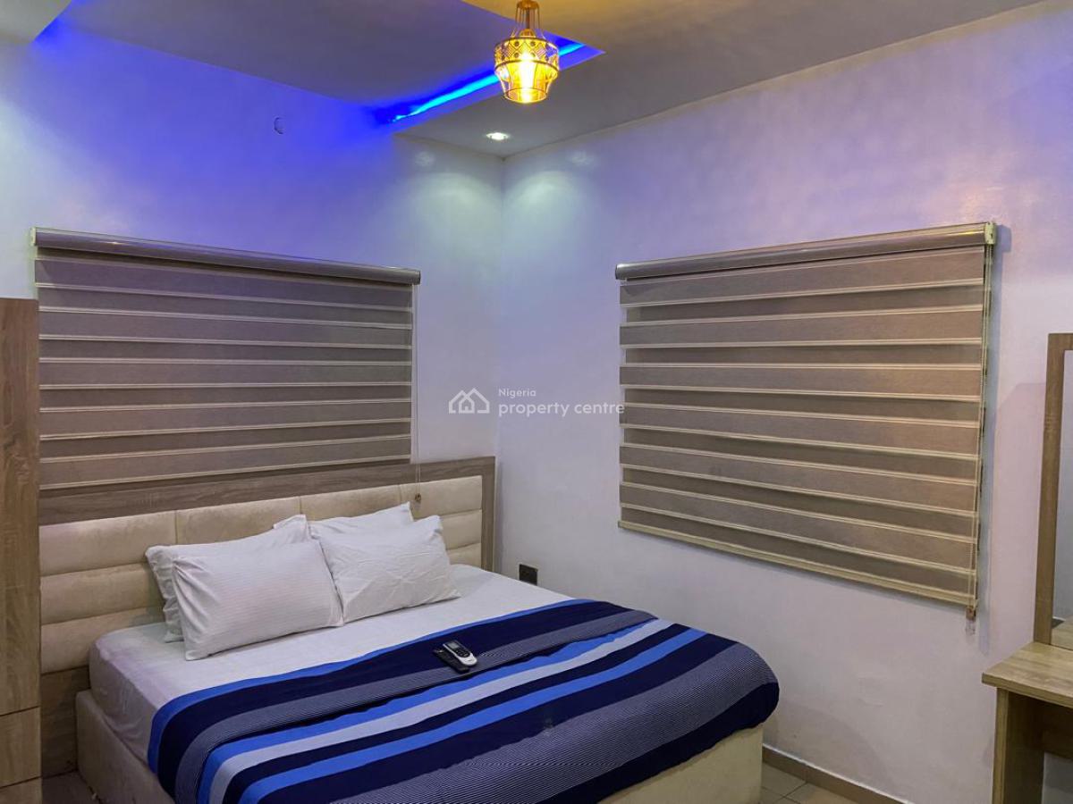 Beautiful 3 Bedrooms Apartment, Gra Phase 2, Magodo, Lagos, Flat / Apartment Short Let