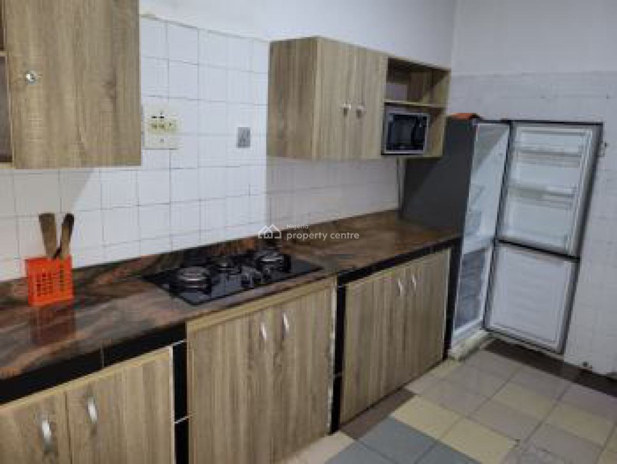 Beautiful 3 Bedrooms Apartment, Gra Phase 2, Magodo, Lagos, Flat / Apartment Short Let