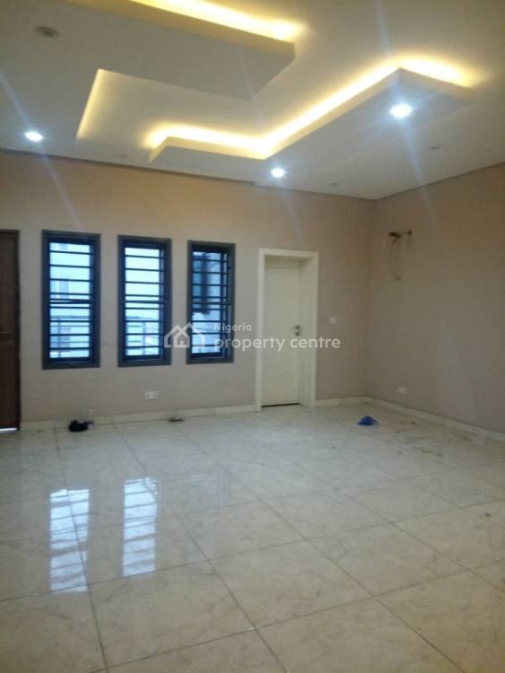 Lovely 3 Bedroom Flat Inside an Estate, Anthony, Maryland, Lagos, Flat / Apartment for Rent