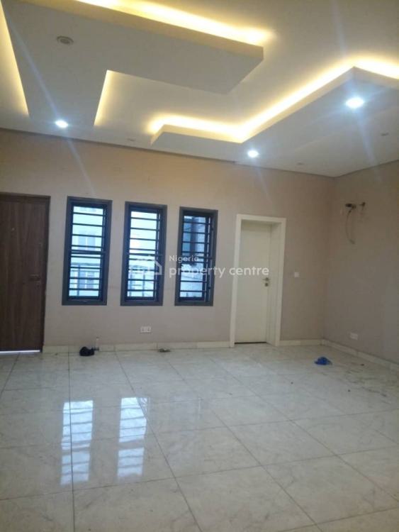 Lovely 3 Bedroom Flat Inside an Estate, Anthony, Maryland, Lagos, Flat / Apartment for Rent