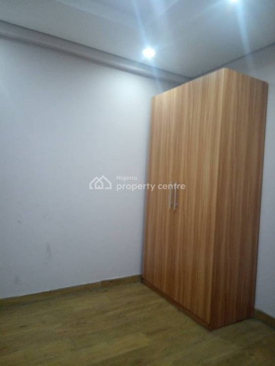 Lovely 3 Bedroom Flat Inside an Estate, Anthony, Maryland, Lagos, Flat / Apartment for Rent