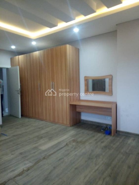Lovely 3 Bedroom Flat Inside an Estate, Anthony, Maryland, Lagos, Flat / Apartment for Rent