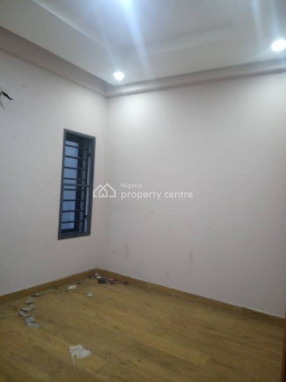 Lovely 3 Bedroom Flat Inside an Estate, Anthony, Maryland, Lagos, Flat / Apartment for Rent
