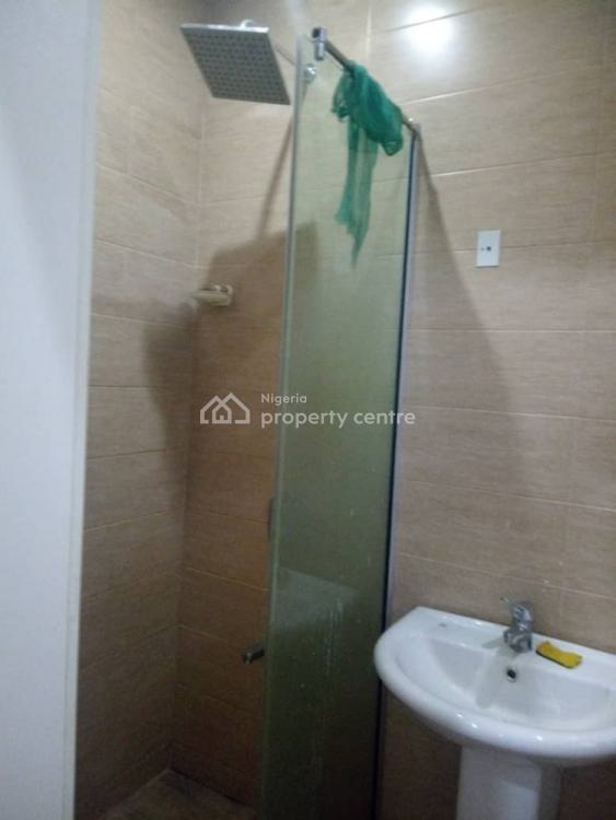 Lovely 3 Bedroom Flat Inside an Estate, Anthony, Maryland, Lagos, Flat / Apartment for Rent