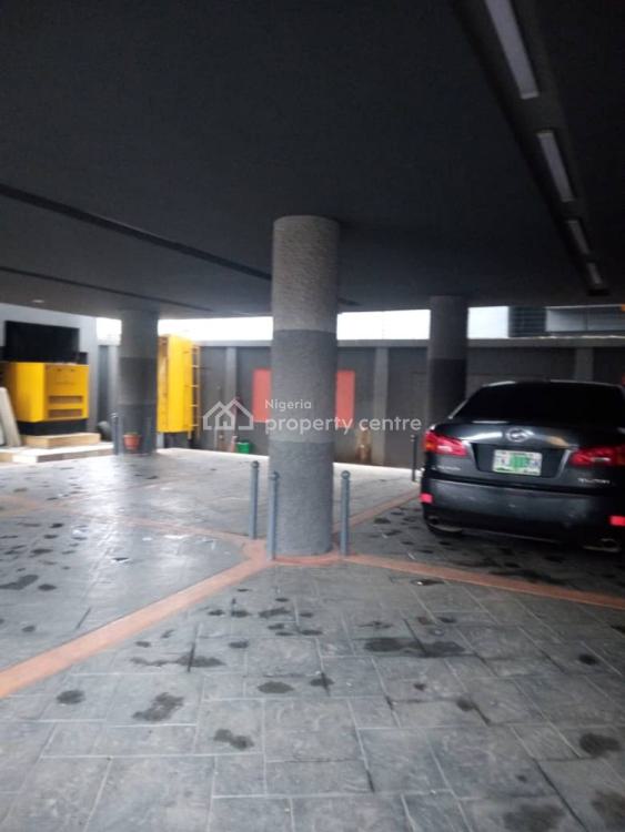 Lovely 3 Bedroom Flat Inside an Estate, Anthony, Maryland, Lagos, Flat / Apartment for Rent
