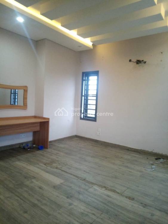 Lovely 3 Bedroom Flat Inside an Estate, Anthony, Maryland, Lagos, Flat / Apartment for Rent