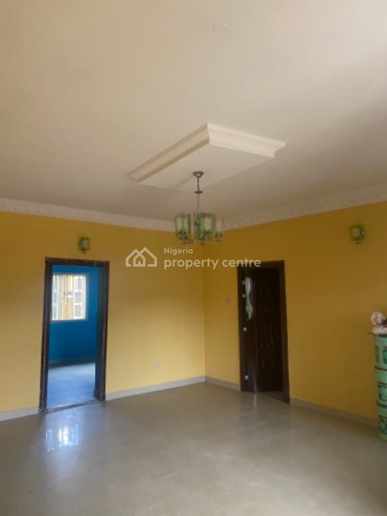 For Rent 3 Bedroom Flat, College Road, Ogba, Ikeja, Lagos 3 Beds, 2