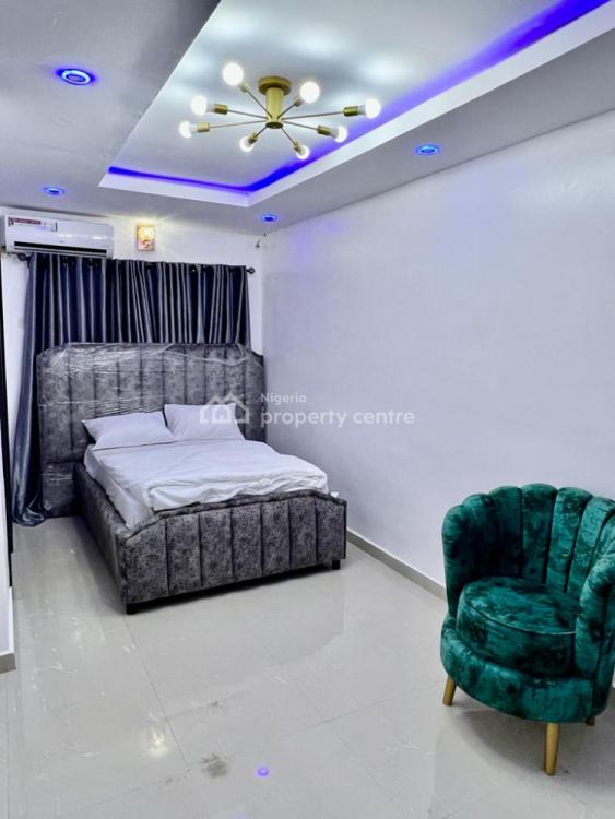 2 Bedroom Apartment, Lekki Phase 1, Lekki, Lagos, Flat / Apartment Short Let