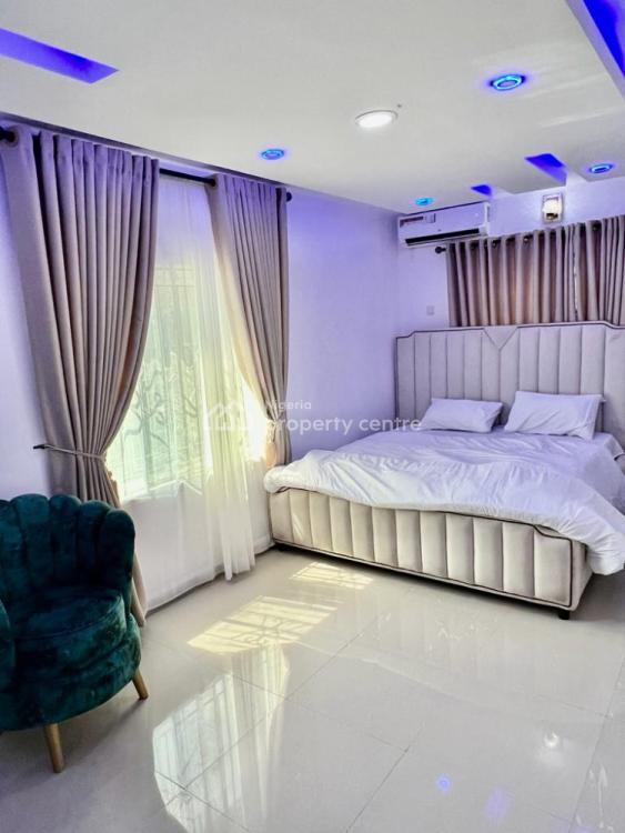 2 Bedroom Apartment, Lekki Phase 1, Lekki, Lagos, Flat / Apartment Short Let