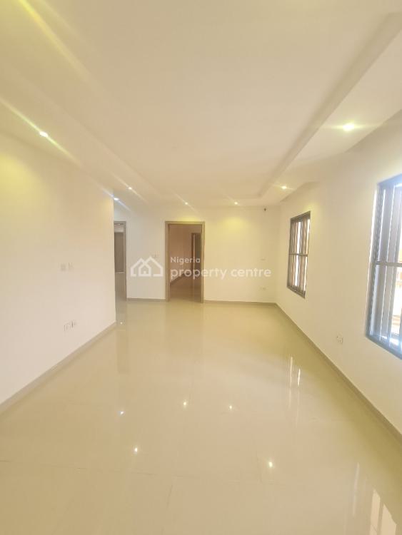 For Sale Luxury & Super Spacious 3 Bedroom Lekki Phase 1