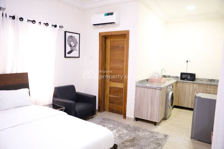 Short Let Luxury One Bedroom ( Studio Apartment) 24 Hours Power With