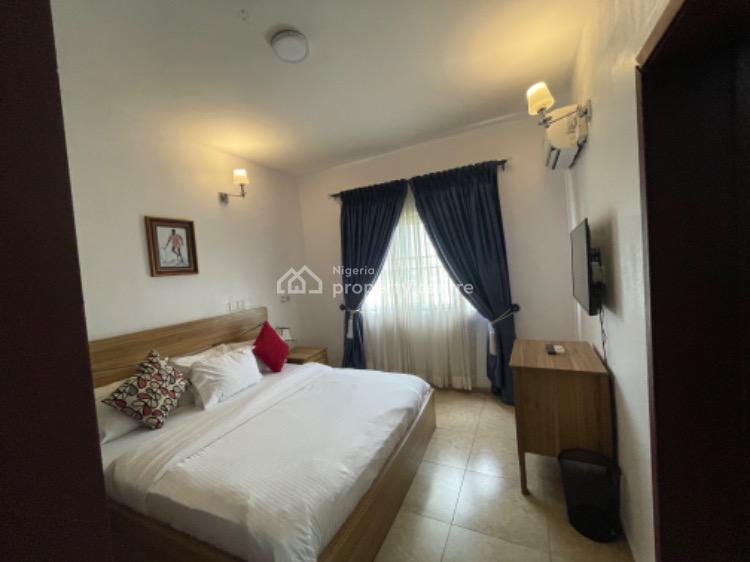 Tastefully Finished 3 Bedroom Apartment, Samanthas Court, Lekki Phase 1, Lekki, Lagos, Flat / Apartment Short Let