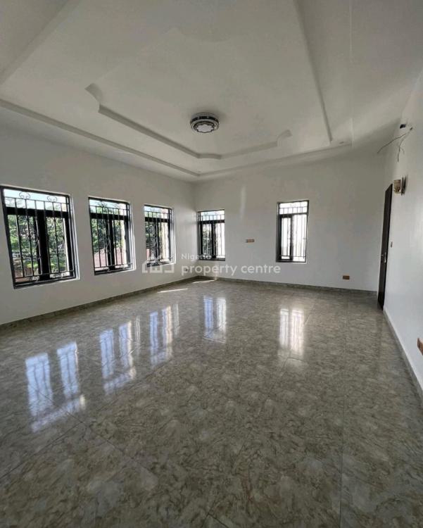 For Sale 8 Bedroom House, Gwarinpa, Abuja 8 Beds, 9 Baths Nigeria