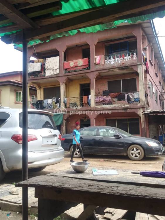 For Sale 2 Storey Tenament Building, Morocco Road, Shomolu, Lagos 5 Beds, 5 Baths (Ref 1506122)