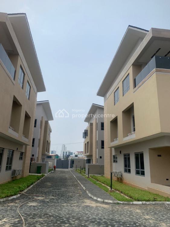 For Sale 5 Bedroom Duplex, Oniru, Victoria Island (VI), Lagos 5 Beds, 6 Baths (Ref 1507615)
