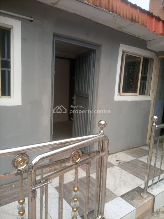 For Rent Luxury Mini Flat / Apartment, Medina, Gbagada, Lagos 1 Beds