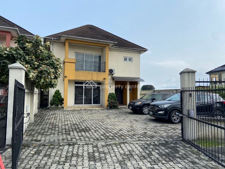 For Sale A Detached 4 Bedroom House With A Room Bq, Golf Estate Off