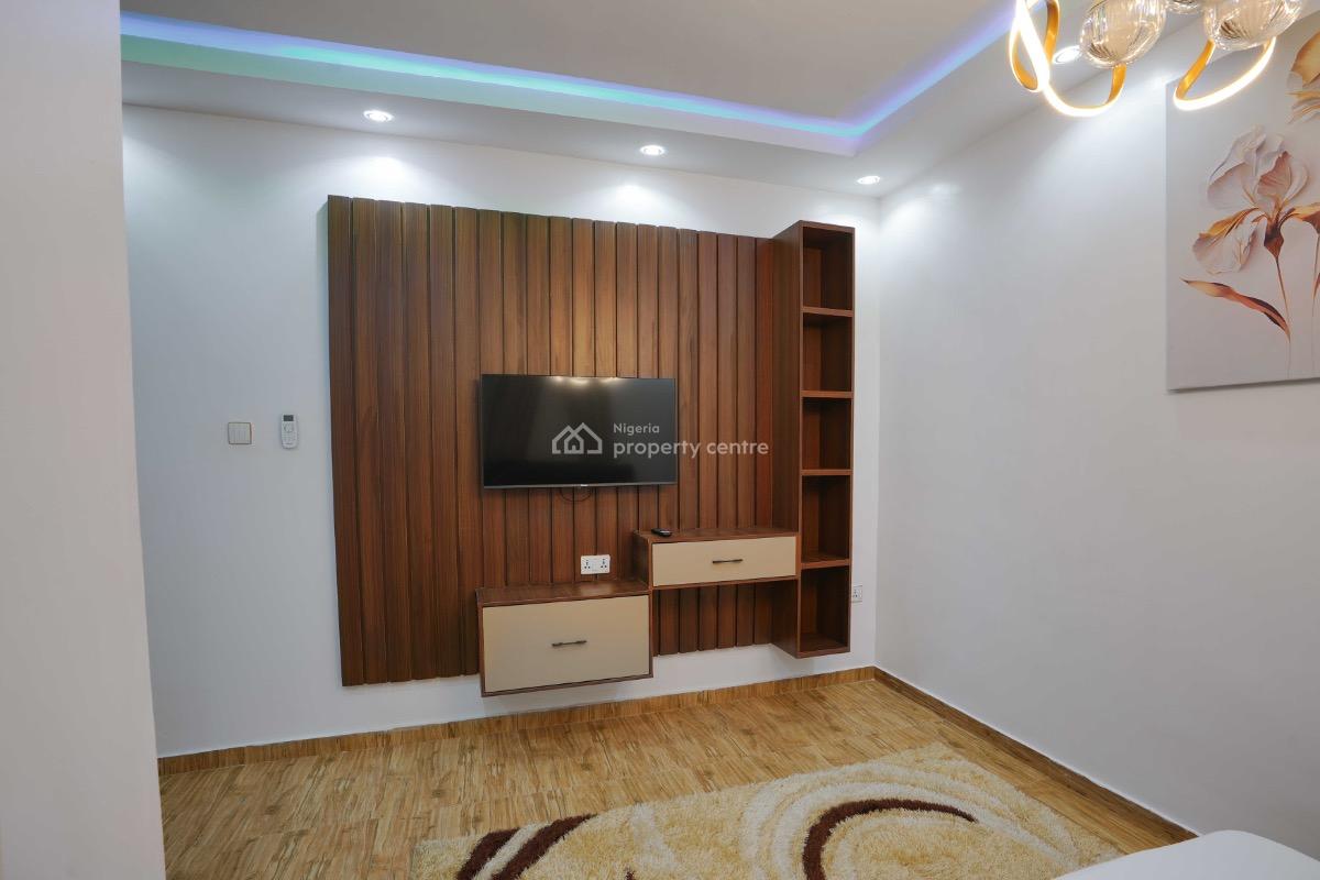 Cozy 3 Bed 3.5 Bath Terrace Duplex with Concierge Service, Blenco Supermarket, Ikate, Lekki, Lagos, House Short Let