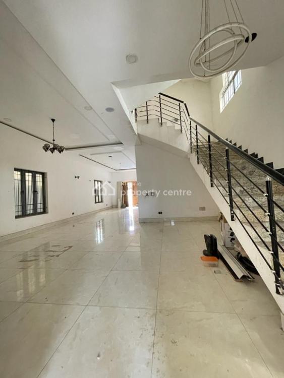 For Rent 24hrs Power Serviced Wing Of Duplex, Richmond Gate By Meadow