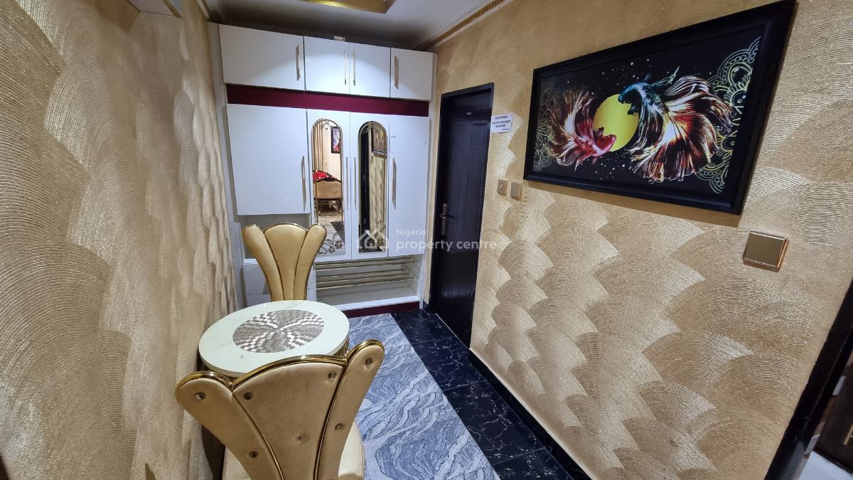 Golden Presidential Suite ( Room 8), 22, Sule Abuka Street, Opebi, Ikeja, Lagos, Flat / Apartment Short Let