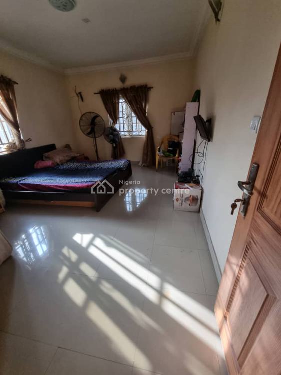 For Sale 3 Bedroom Flat Up At Medina Estate Gbagada, Medina, Gbagada