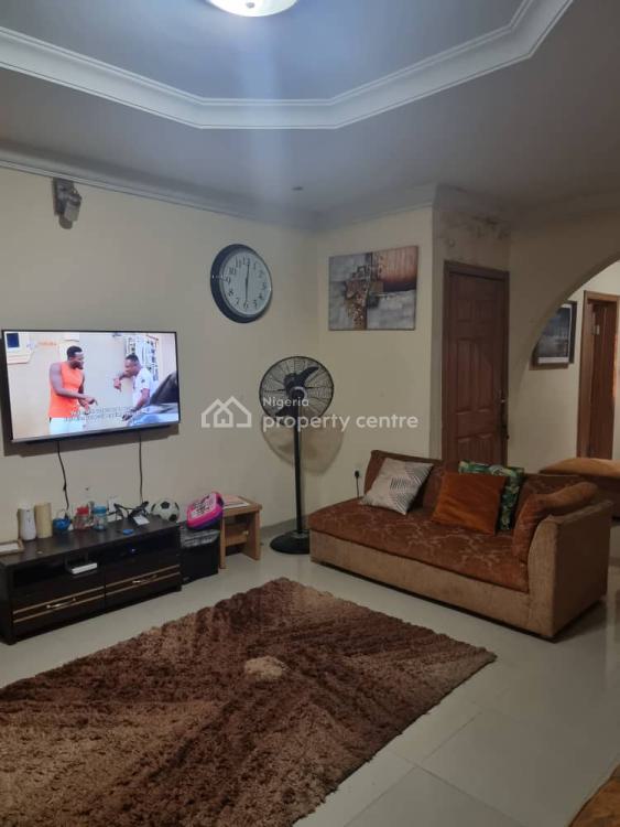 For Sale 3 Bedroom Flat Up At Medina Estate Gbagada, Medina, Gbagada