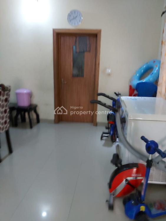 For Sale 3 Bedroom Flat Up At Medina Estate Gbagada, Medina, Gbagada