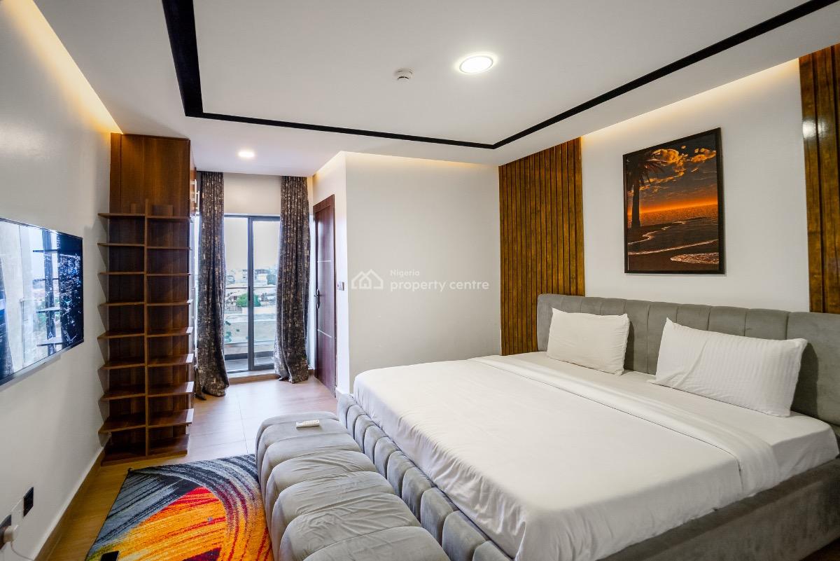 Waterfront Living Space, Joneer Court, Admiralty Way, Lekki Phase 1, Lekki, Lagos, Flat / Apartment Short Let