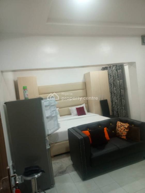 Luxury Studio Apartment with Swimming Pool, Off Admiralty Way, Lekki Phase 1, Lekki, Lagos, Self Contain (single Rooms) Short Let