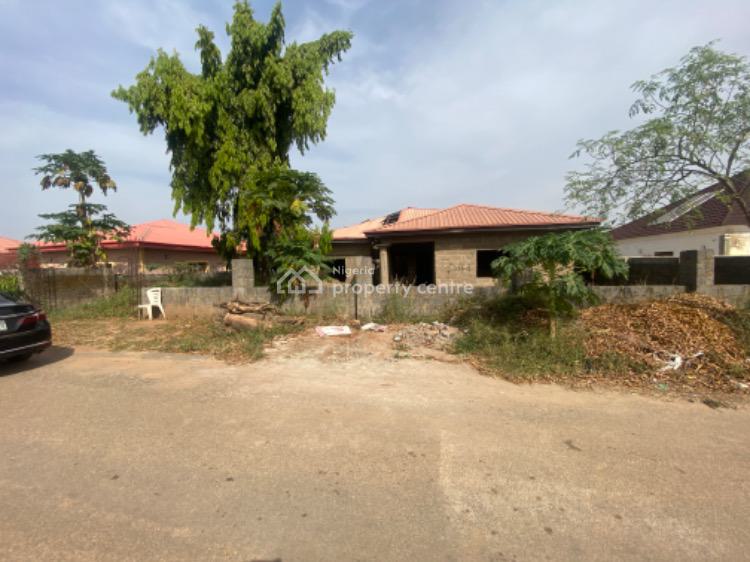 For Sale A Standard Bungalow Land With Old Structure In A Conducive