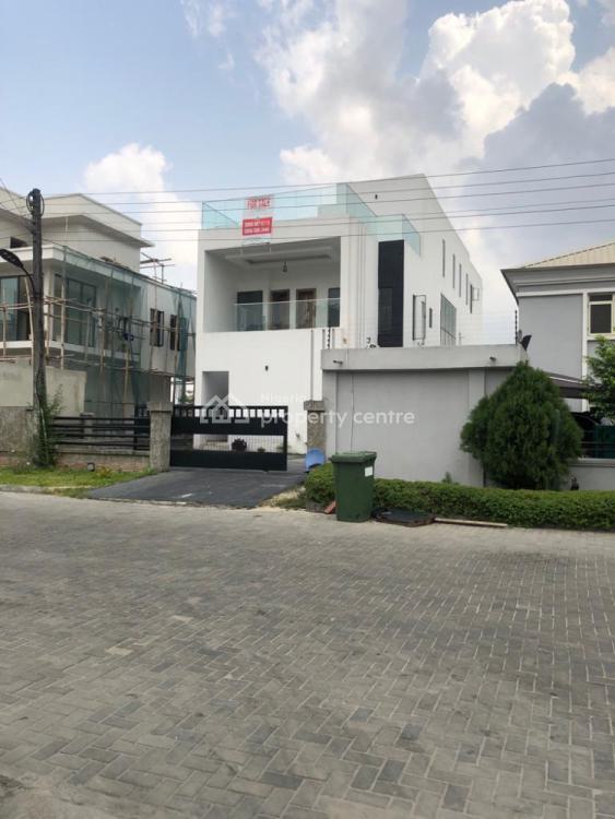 For Sale 5 Bedroom Fully Detached House, Victory Park Estate, Osapa, Lekki, Lagos 5 Beds, 5