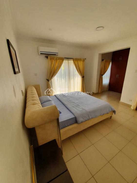 Luxury Finished Three Bedroom with a Penthouse, Chevron, Lekki, Lagos, Flat / Apartment Short Let