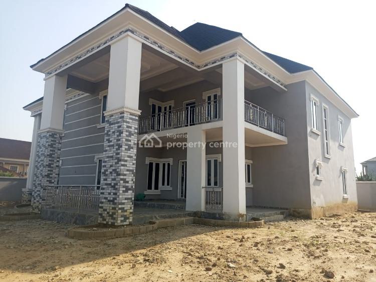 For Sale A Supersonic Massive 5 Bedroom Duplex, Shelter Afrique Estate