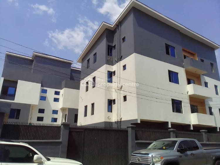 For Sale Well Built 3 Bedroom Apartments, Yaba, Lagos 3 Beds, 3