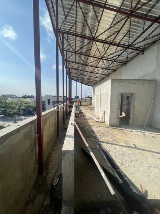 For Rent: About 200 Square Meters Space For Lounge, Lekki Phase 1