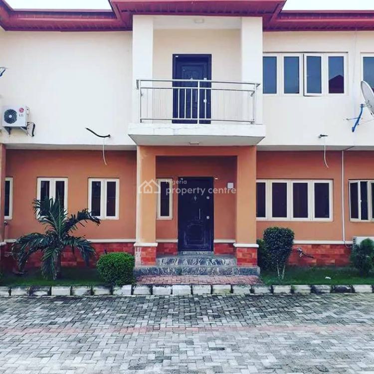 For Sale 4 Bedroom Duplex, Bode Thomas, Surulere, Lagos 4 Beds, 4