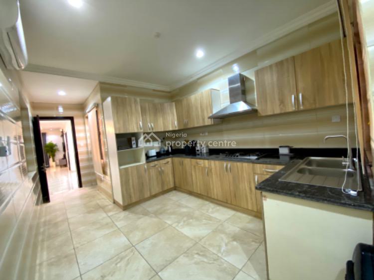 Fully Furnished 3 Luxury 3 Bedrooms Apartment, Lekki Phase 1, Lekki, Lagos, Flat / Apartment Short Let