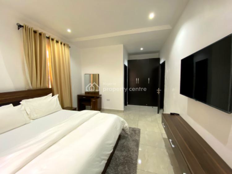 Fully Furnished 3 Luxury 3 Bedrooms Apartment, Lekki Phase 1, Lekki, Lagos, Flat / Apartment Short Let