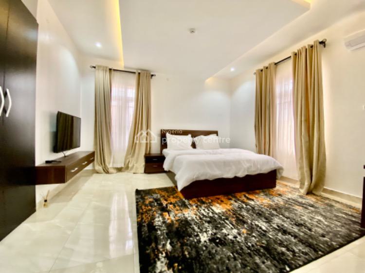 Fully Furnished 3 Luxury 3 Bedrooms Apartment, Lekki Phase 1, Lekki, Lagos, Flat / Apartment Short Let