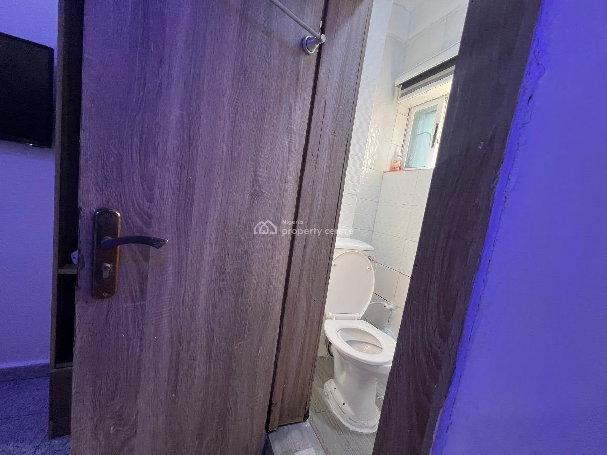 Dinero Crystal - Two Bedroom Apartment(all En-suite), 48 Olatilewa Street, Surulere, Lagos, Flat / Apartment Short Let