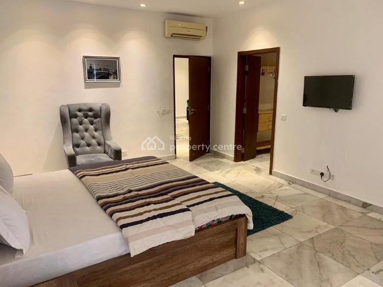 Luxury 3 Bedroom Apartment with Rooftop Pool and Gym, Victoria Island (vi), Lagos, Flat / Apartment Short Let