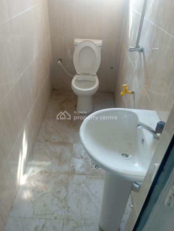 For Rent Mini Flat, Mangoro, Ikeja, Lagos 1 Beds, 1 Baths Nigeria