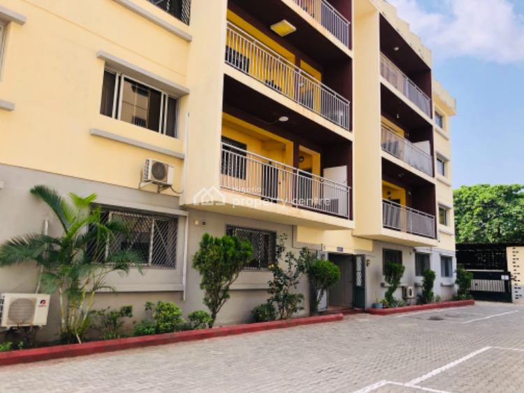 For Rent Exquisite 2 Bedrooms Available, Off Adeolu Odeku, Victoria