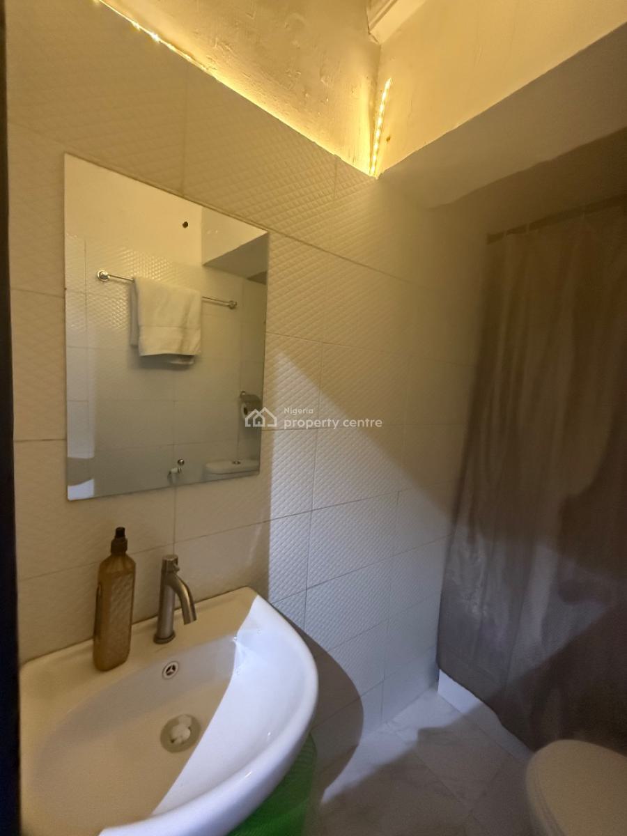 Big Modern Studio Apartment, Awkuzu Street, Lekki Phase 1, Lekki, Lagos, Self Contain (single Rooms) Short Let