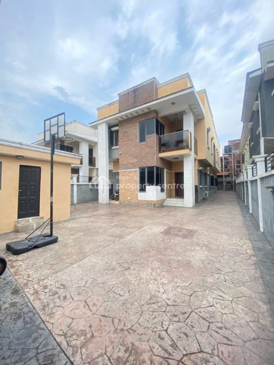 For Rent 4 Bedroom Detached Duplex, GRA, Ogudu, Lagos 4 Beds, 4