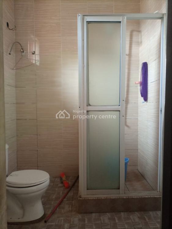 For Rent Big Room In A Shared Apartment, Lekki Phase 1, Lekki, Lagos