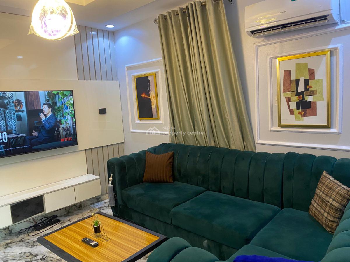 Live By The Water, 2 Bedrooms Apartment, 24 Hours Power + Fast Wi-fi, Lakeview Estate Phase 2, Amuwo Odofin, Lagos, Flat / Apartment Short Let