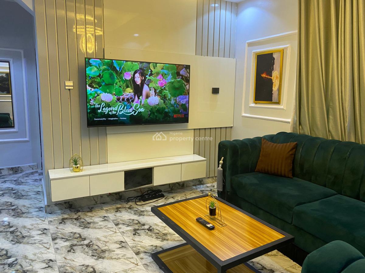 Live By The Water, 2 Bedrooms Apartment, 24 Hours Power + Fast Wi-fi, Lakeview Estate Phase 2, Amuwo Odofin, Lagos, Flat / Apartment Short Let