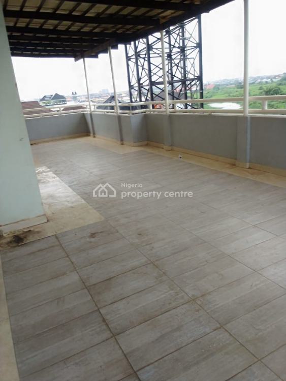 For Rent 3 Bedroom Penthouse With 2 Living Rooms, Arowojebe, Mende